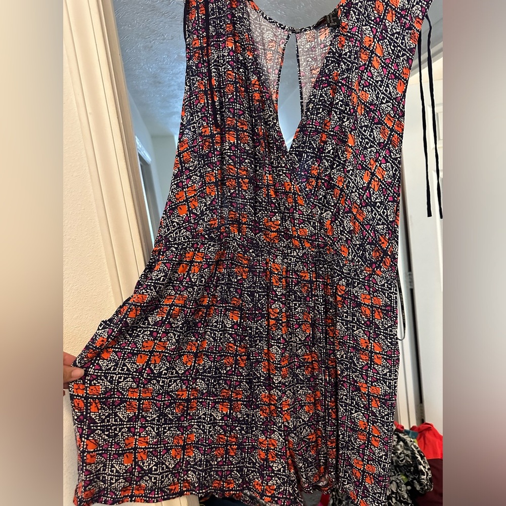 Patterned Romper - Picture 2 of 3